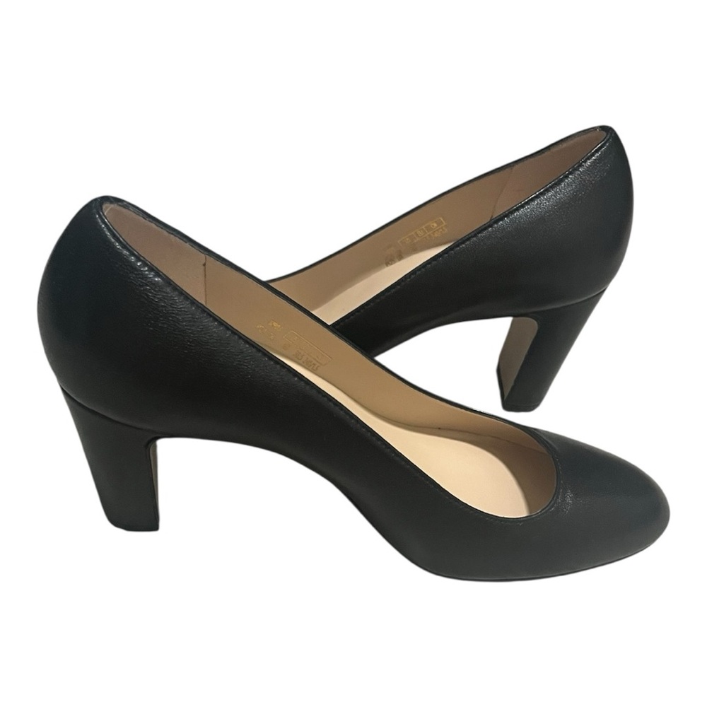 Stuart Weitzman never worn